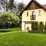 Apartamentykudowa - Pod Debami Z Ogrodem I Parkingiem,