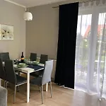 Apartamentykudowa - Pod Debami Z Ogrodem I Parkingiem, Lejlighed Kudowa-Zdrój