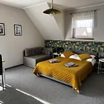 Lejlighed Apartamentykudowa - Pod Debami Z Ogrodem I Parkingiem,