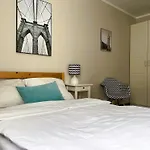 Lejlighed Apartamentykudowa - Pod Debami Z Ogrodem I Parkingiem, Kudowa-Zdrój