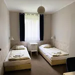 Lejlighed Apartamentykudowa - Pod Debami Z Ogrodem I Parkingiem,