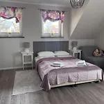 Apartamentykudowa - Pod Debami Z Ogrodem I Parkingiem, * Kudowa Zdroj