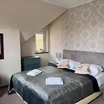 Apartment Apartamentykudowa - Pod Debami Z Ogrodem I Parkingiem, *