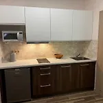 Apartamentykudowa - Pod Debami Z Ogrodem I Parkingiem, Lejlighed