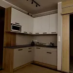 Apartamentykudowa - Pod Debami Z Ogrodem I Parkingiem, *