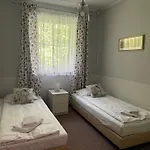 Apartamentykudowa - Pod Debami Z Ogrodem I Parkingiem, * Kudowa-Zdrój