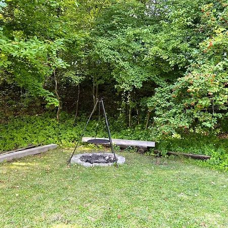 Lägenhet Apartamentykudowa - Pod Debami Z Ogrodem I Parkingiem, Kudowa-Zdrój