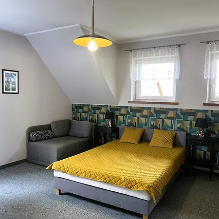 Apartamentykudowa - Pod Debami Z Ogrodem I Parkingiem,