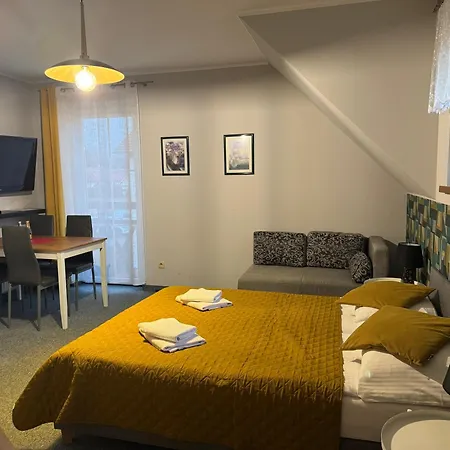 Pod Debami Apartment