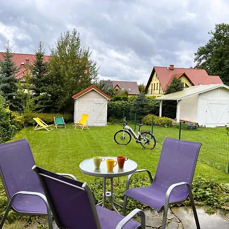 Lägenhet Apartamentykudowa - Pod Debami Z Ogrodem I Parkingiem, *