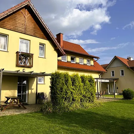 Apartamentykudowa - Pod Debami Z Ogrodem I Parkingiem,