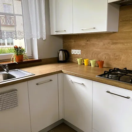 Apartament Pod Dębami *