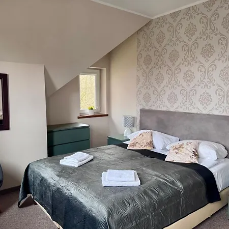 Apartment Apartamentykudowa - Pod Debami Z Ogrodem I Parkingiem, *