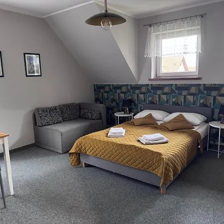 Apartamentykudowa - Pod Debami Z Ogrodem I Parkingiem,