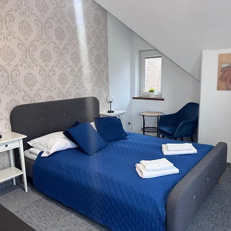 Apartamentykudowa - Pod Debami Z Ogrodem I Parkingiem, Kudowa-Zdrój