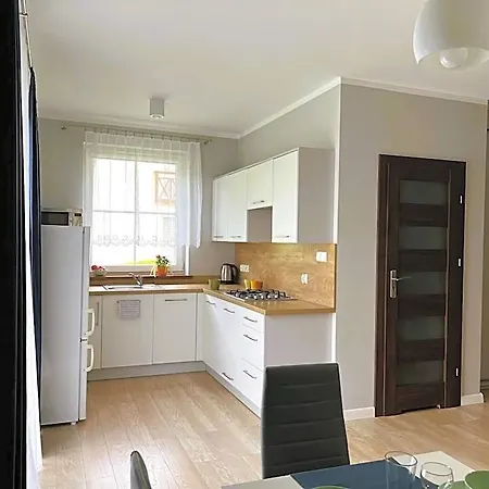 Apartamentykudowa - Pod Debami Z Ogrodem I Parkingiem, Apartmán Kudowa-Zdrój