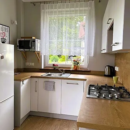 Apartamentykudowa - Pod Debami Z Ogrodem I Parkingiem, *