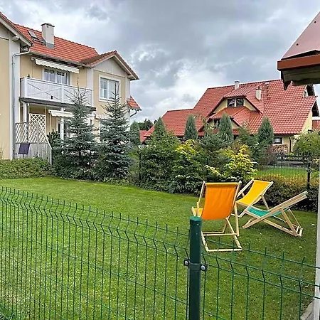 Apartmán Apartamentykudowa - Pod Debami Z Ogrodem I Parkingiem, Kudowa-Zdrój