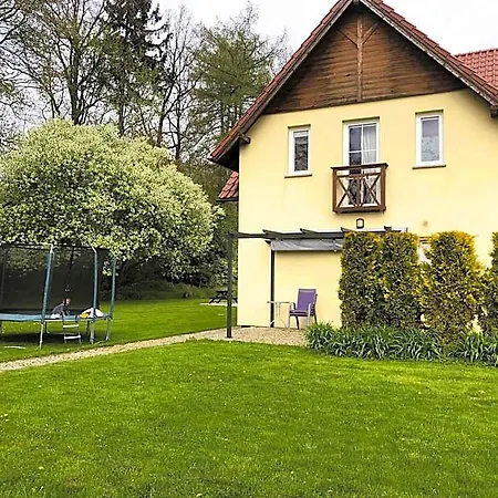 Apartamentykudowa - Pod Debami Z Ogrodem I Parkingiem, Apartmán *