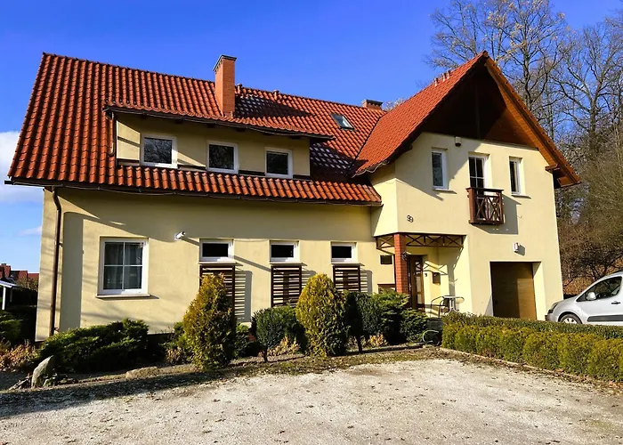 Apartamentykudowa - Pod Debami Z Ogrodem I Parkingiem,