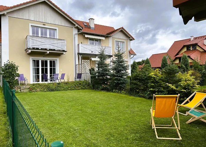 Apartamentykudowa - Pod Debami Z Ogrodem I Parkingiem, Apartment *