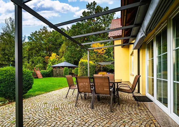 Apartamentykudowa - Pod Debami Z Ogrodem I Parkingiem, Kudowa-Zdrój