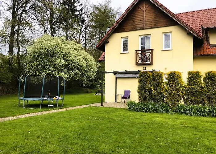 Apartamentykudowa - Pod Debami Z Ogrodem I Parkingiem,