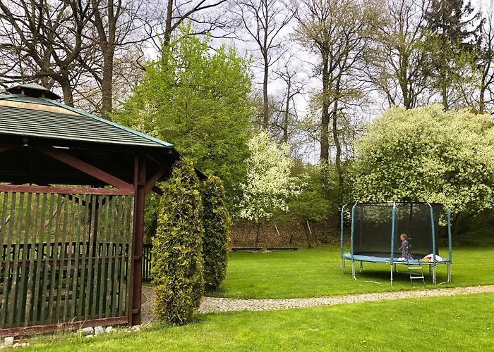 Apartment Apartamentykudowa - Pod Debami Z Ogrodem I Parkingiem,