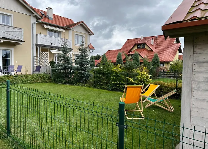 Apartamentykudowa - Pod Debami Z Ogrodem I Parkingiem, *