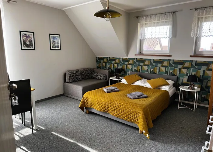 Apartment Apartamentykudowa - Pod Debami Z Ogrodem I Parkingiem,