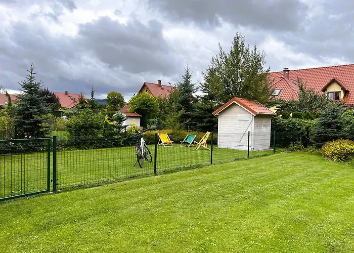 Apartamentykudowa - Pod Debami Z Ogrodem I Parkingiem, Apartment *