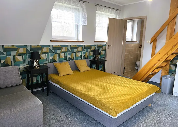 Διαμέρισμα Apartamentykudowa - Pod Debami Z Ogrodem I Parkingiem, *