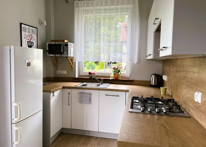 Apartamentykudowa - Pod Debami Z Ogrodem I Parkingiem, Kudowa-Zdrój