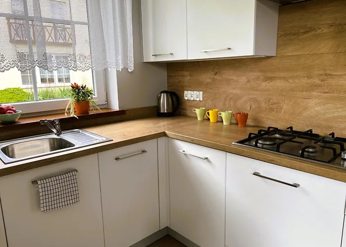 Apartment Apartamentykudowa - Pod Debami Z Ogrodem I Parkingiem, *