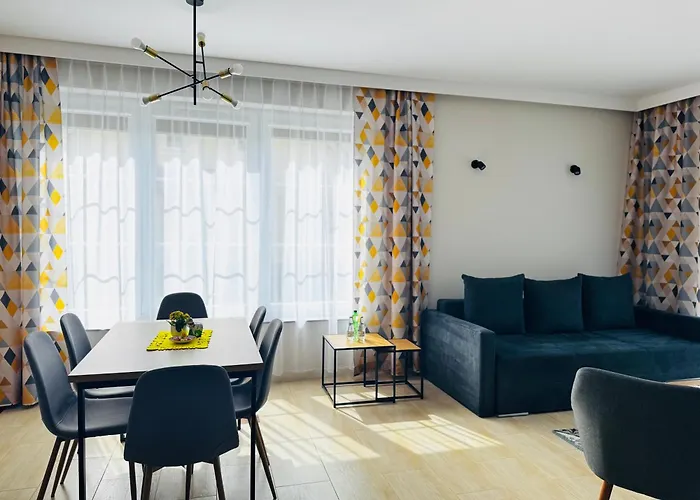 Διαμέρισμα Apartamentykudowa - Pod Debami Z Ogrodem I Parkingiem, Kudowa-Zdrój