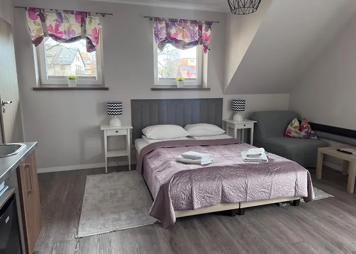 Apartamentykudowa - Pod Debami Z Ogrodem I Parkingiem, * Kudowa-Zdrój