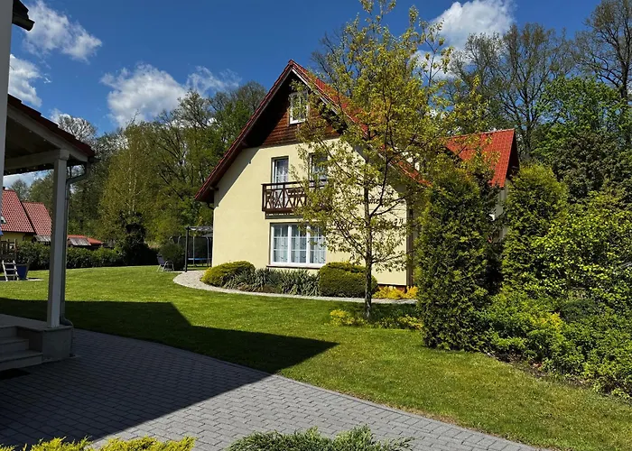 Apartamentykudowa - Pod Debami Z Ogrodem I Parkingiem,