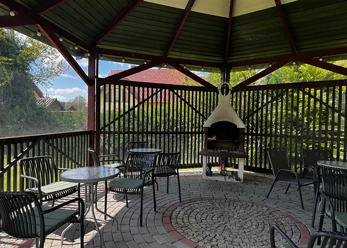 Διαμέρισμα Apartamentykudowa - Pod Debami Z Ogrodem I Parkingiem, Kudowa-Zdrój