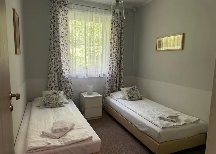 Apartamentykudowa - Pod Debami Z Ogrodem I Parkingiem, * Bad Kudowa